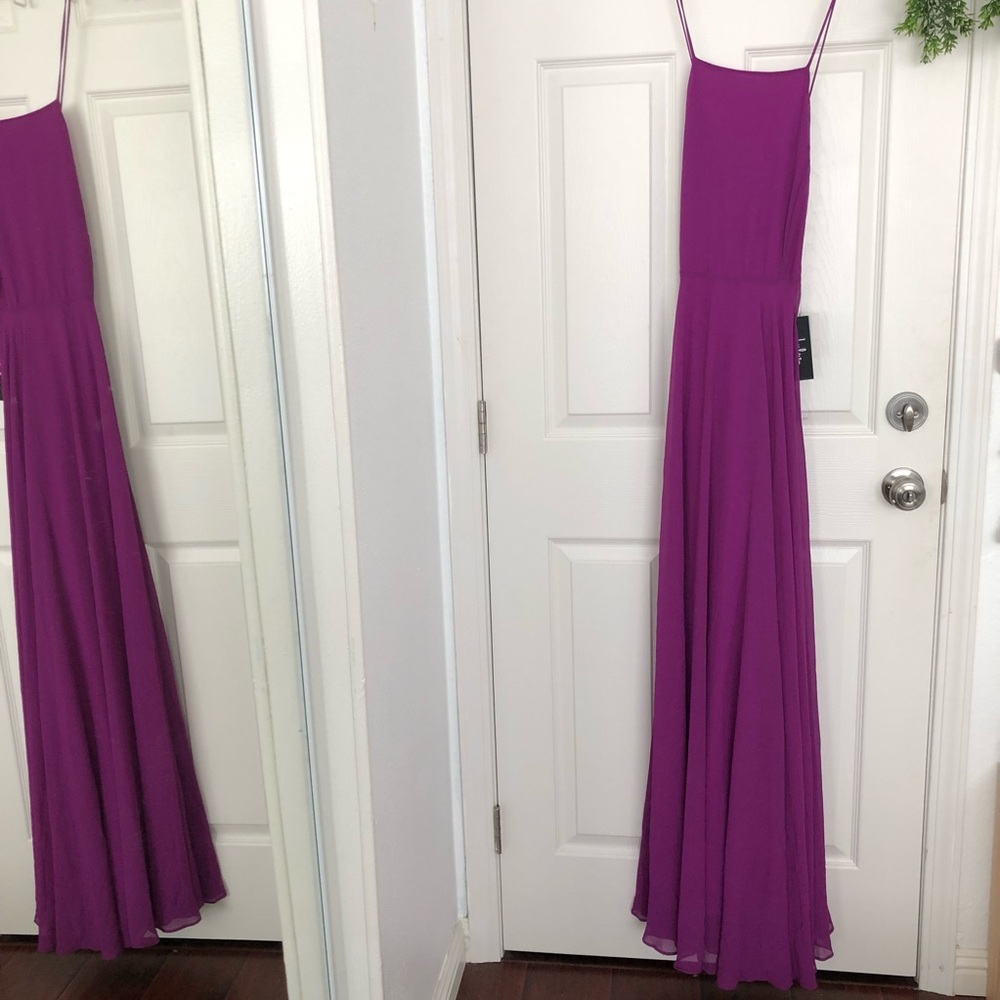 SOLD on Mërcari. NWT magenta Lulus maxi dress
